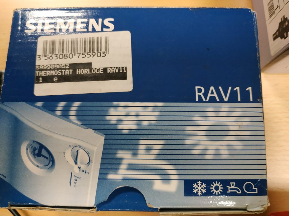 Thermostat horloge RAV11 Siemens