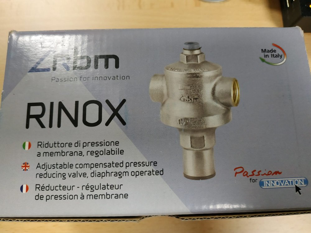 Réducteur - régulateur de pression à membrane Rinox 5 - 5 bar 3/4