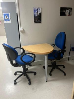 Table en demi-cercle